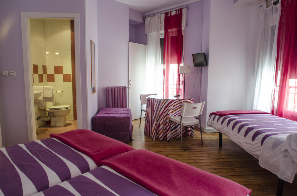 Pension Blanca B&B León Cameră foto